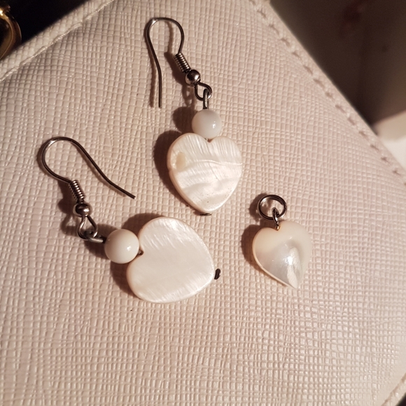 Jewelry Set - Picture 1 of 2